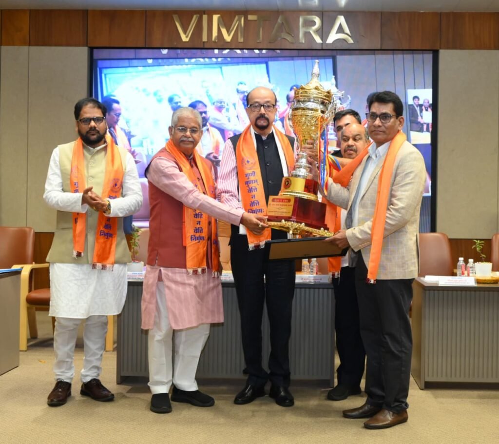 मोबाइल और डिजिटल एडिक्शन से बचें, मानव बुद्धि ही सर्वोच्च है: राज्यपाल रमेन डेका 1002240933