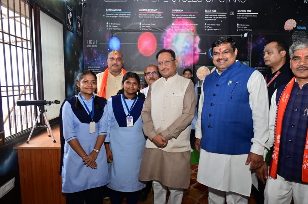 नई पीढ़ी का भविष्य संवारना हमारी सबसे बड़ी जिम्मेदारी : मुख्यमंत्री विष्णुदेव साय 1002247656